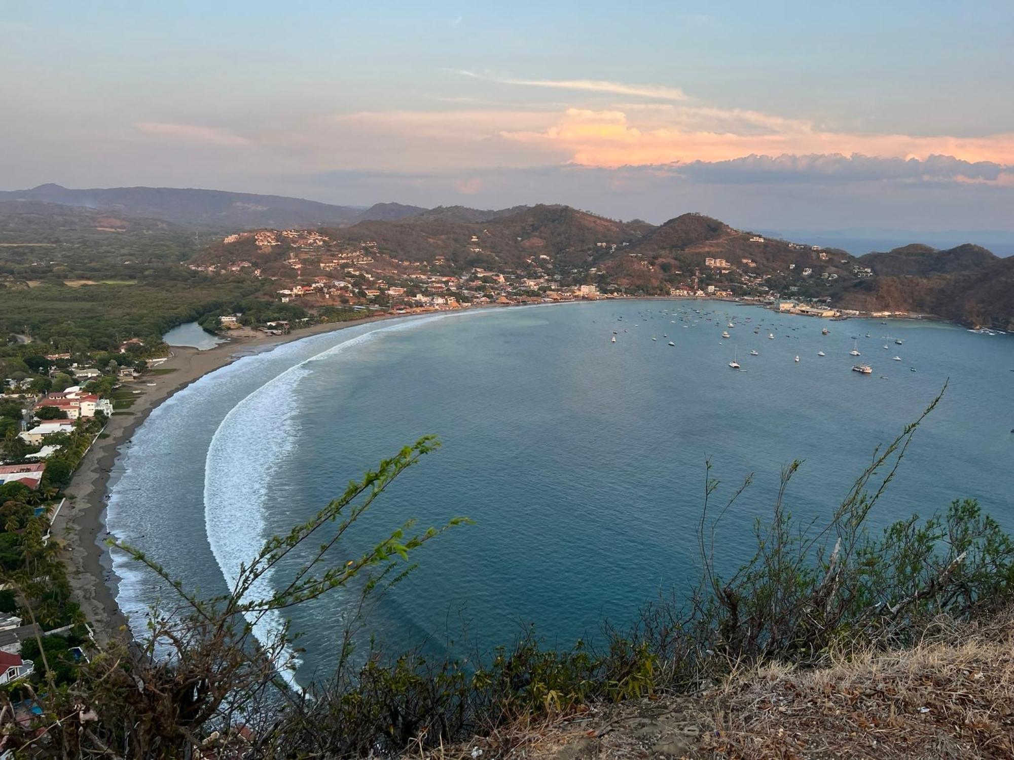 Hotel Buena Onda Backpackers à San Juan del Sur Extérieur photo